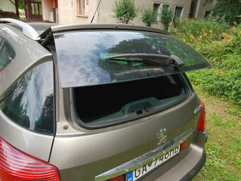 Predám Peugeot 407 SW, 1.6HDi, r.v.2006 - 8
