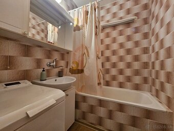 Ponúkam Vám na predaj veľkometrážny 3 izbový byt s balkónom - 8