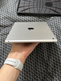 Apple iPad 10.2 2021 - 8