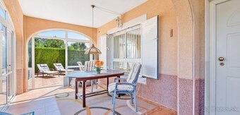 Španělsko – Orihuela Costa, Playa Flamenca Dům 4+1 s terasou - 8