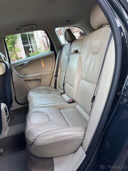 VOLVO XC60 2.4D 4x4 AUTOMAT - FULL VÝBAVA - SUPER STAV- - 8