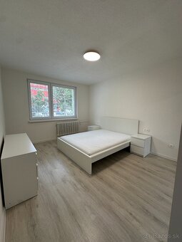 Moderný,prerobený , zariadený 2-izb.byt ihneď voľný - 8