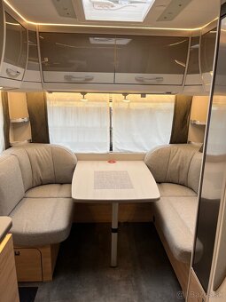 Predám karavan Dethleffs Nomad 460 EL jazdené - 8