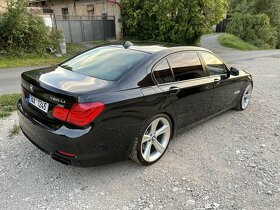 BMW F02 760Li V12 biturbo - 8