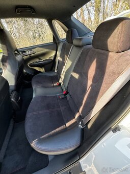 Subaru impreza WRX STI - 8