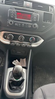 Kia rio - 8