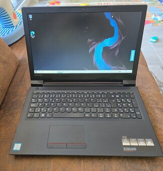 Lenovo V110 - 8