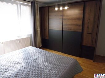 TOP ZREKONŠTRUOVANÝ + ZARIADENÝ 3-izbový byt 71 m2 + loggia, - 8