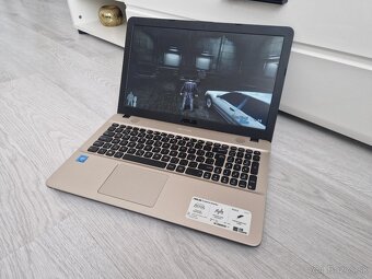 ASUS VivoBook X541s 15,6" Slim - 8