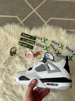 Jordan 4 - 8