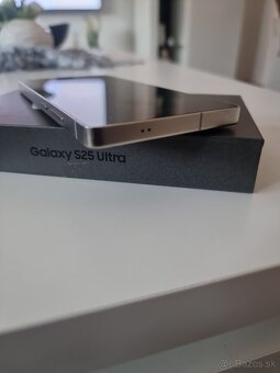Samsung Galaxy S 25 Ultra - 8