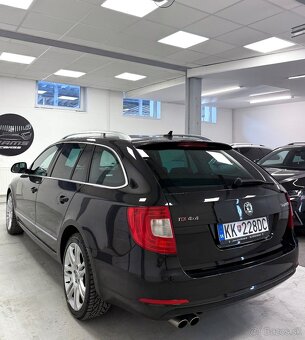 Skoda Superb Combi 2.0TDI 4x4 Xenon/R18 - 8