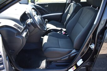 Toyota Corolla Verso 2.2 D-4D 135 Terra 7m - 8
