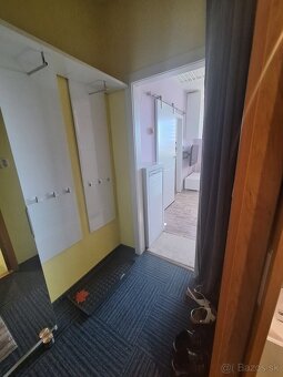 Ponúkame na predaj 1 izbový prerobený byt na Záhonku. - 8