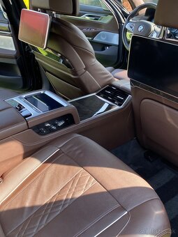 BMW 740 - 8