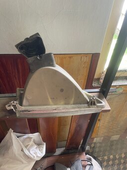 Ľavý predný svetlomet VALEO pre Peugeot 106 - 8