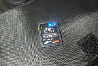 Canon EOS 2000D + EF-S 18–55mm + príslušenstvo - 8