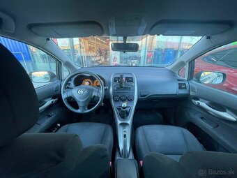 Predám Toyota Auris 1.6 Benzín - 8