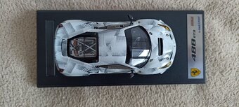 Predám model Ferrari 488 GT3 Camo 1:43 Looksmart/Spark - 8