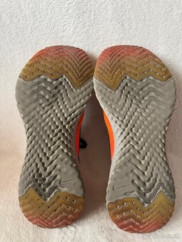 Nike Epic React Flyknit, velkost 39. - 8
