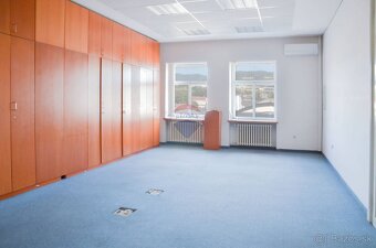 Kancelárske priestory na prenájom | Námestie SNP -Banská Bys - 8