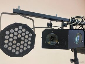 Svetelná technika Komplet SET - PAR,LED, GOBO, 2x T stojan - 8