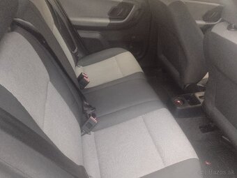 ŠKODA FABIA 1.4 BENZÍN 63 KW NAJ.148000 KM ROK VÝROBY 2010 - 8