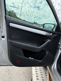 Rozpredam škoda Octavia 3 1.6TDI 81kw 5 kvalt manuál - 8