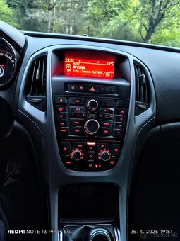 Opel Astra Sedan 1,4 benzin turbo - 8