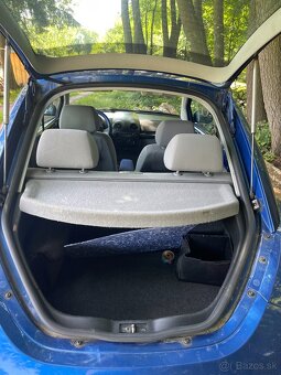 VW NEW BEETLE - 8