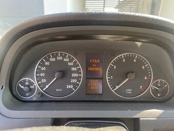 Mercedes A 150 w169 - 8