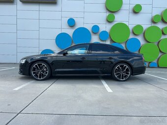Audi S8 PLUS Quattro AT8 (605k) - 8