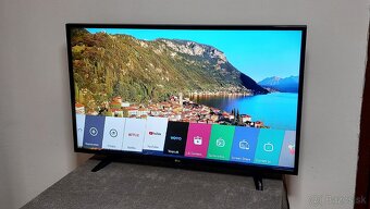 LG 43" LCD Smart TV (LG 43LH570V) - 8
