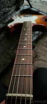 Fender American Professional Stratocaster - 8