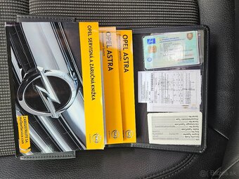 Opel astra j sport tourer - 8