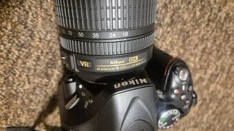 Predám NIKON D5200 + objektív NIKON 18-105 - 8