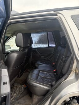 Jeep Grand Cherokee - 8