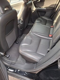 Volvo XC60 D5 AWD 2.4 - 8