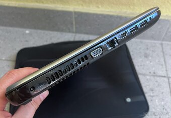 HP 14 / Celeron N3050 / 2GB RAM / 32GB Flash SSD / 14" - 8