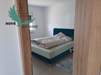 Novostavba domu s výhľadom na more v Chorvátsku vo Vrsi - 8
