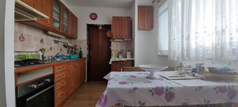 NOVINKA I TICHÝ 4i. BYT S LOGGIOU A S GARÁŽOU / BRATISLAVA. - 8