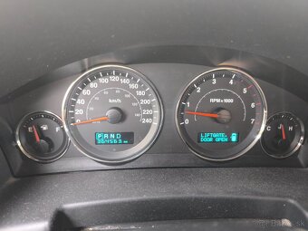 Jeep Commander 3.0l 4x4 - 8