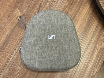 Sennheiser Momentum 4 - 8