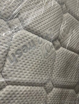 Posteľ Matrachello + zástena + matrace - 8