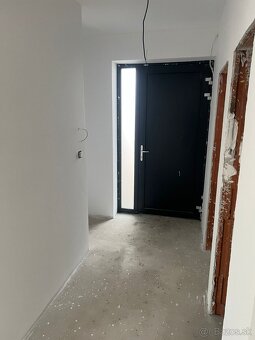 Skolaudovaný - 4 izbový RD - 270m2 záhrada - 8