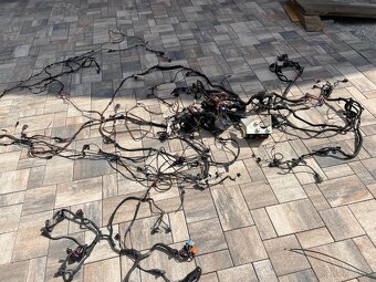 Predám náhradné diely na octavia 1 - 8