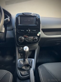 RENAULT CLIO 1.2i - 8