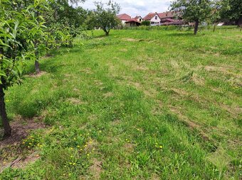 Predaj, pozemok so starším rodinným domom - 8