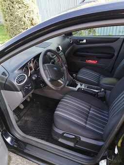 Ford Focus 1.6 Benzin - 8