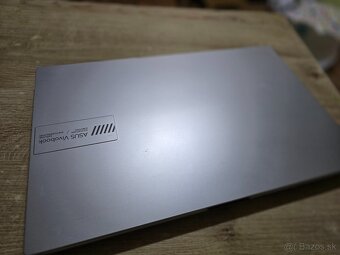Asus Vivobook go OLED model 2024 s procesorom AMD ryzen 5 7 - 8